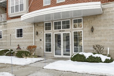 Lake Condo For Sale in Saint Francis, Wisconsin