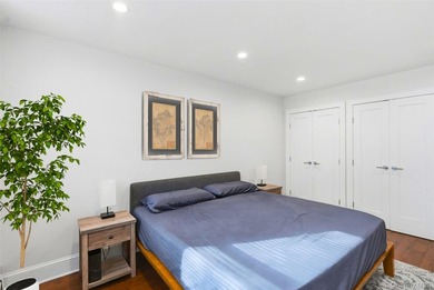 Renovated two bedroom, one bathroom co-op apartment in Great - photo 11