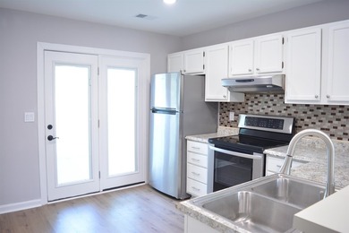 New Reduced Price! Beautifully renovated 1,754 sq ft golf course - photo 12