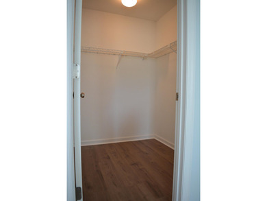 New Reduced Price! Beautifully renovated 1,754 sq ft golf course - photo 24