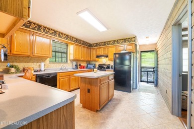 RIVERFRONT RETREAT with almost 13 acres, 300+ Feet of Clinch - photo 8