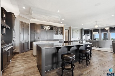 Discover a truly exceptional fully furnished, turn-key luxury - photo 12