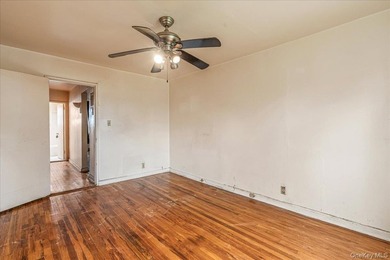 Welcome to this inviting lower-level one-bedroom, one-bath - photo 16