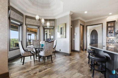 Discover a truly exceptional fully furnished, turn-key luxury - photo 17