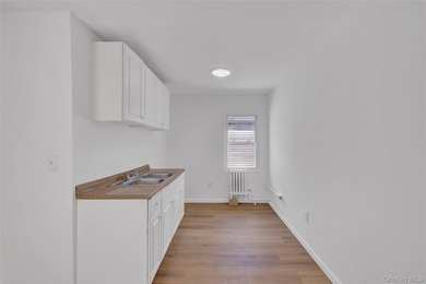 This is the one! Fantastic colonial style home with new driveway - photo 19