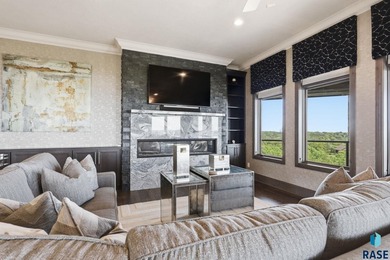 Discover a truly exceptional fully furnished, turn-key luxury - photo 20