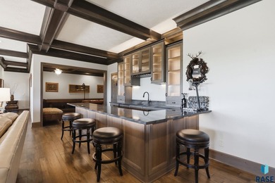 Discover a truly exceptional fully furnished, turn-key luxury - photo 33