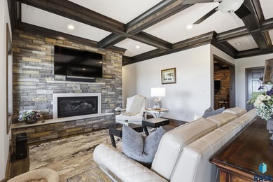 Discover a truly exceptional fully furnished, turn-key luxury - photo 36