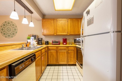 Welcome to Windy Oaks Condominiums, a fully furnished 2-bedroom - photo 7