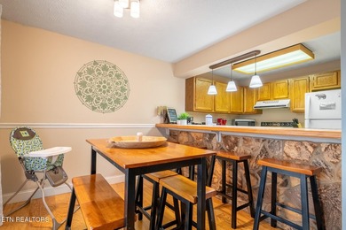 Welcome to Windy Oaks Condominiums, a fully furnished 2-bedroom - photo 10