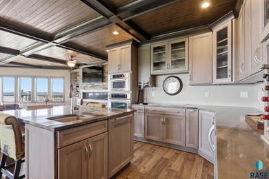 Discover a truly exceptional fully furnished, turn-key luxury - photo 41