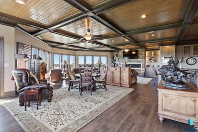 Discover a truly exceptional fully furnished, turn-key luxury - photo 45
