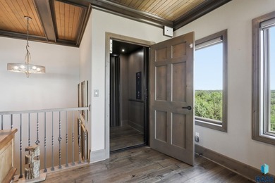 Discover a truly exceptional fully furnished, turn-key luxury - photo 46