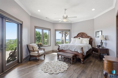 Discover a truly exceptional fully furnished, turn-key luxury - photo 50