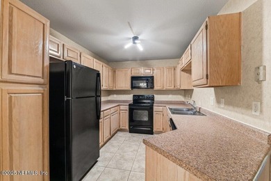 Come see this beautiful condo that seamlessly blends convenience - photo 6