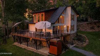 Welcome to 825 Plainview Drive known as ''Lone Oak Lakehouse'' - photo 10