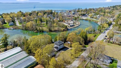 A rare opportunity in downtown Leland - one of the last - photo 1
