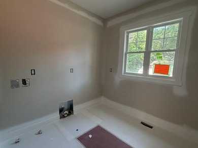 BEAUTIFUL NEW CONSTRUCTION in desirable Edwardsburg! Time still - photo 13