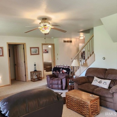 Well maintained home, located in South Shore Green at the end of - photo 14
