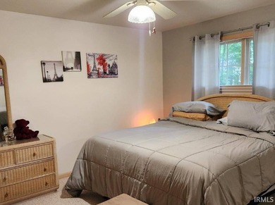 Well maintained home, located in South Shore Green at the end of - photo 15
