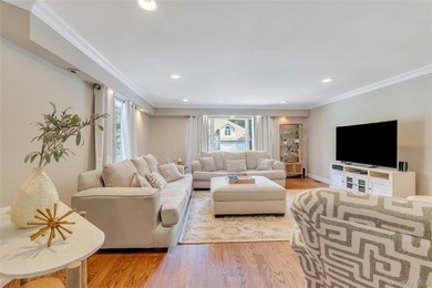 Welcome to this beautifully updated, move-in-ready townhouse - photo 17