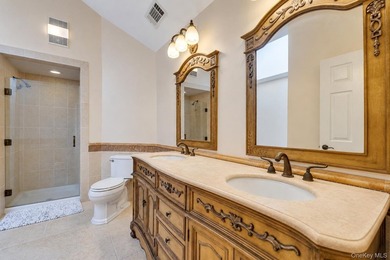 Welcome to this beautifully updated, move-in-ready townhouse - photo 24