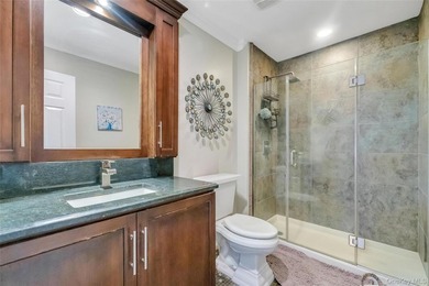 Welcome to this beautifully updated, move-in-ready townhouse - photo 26