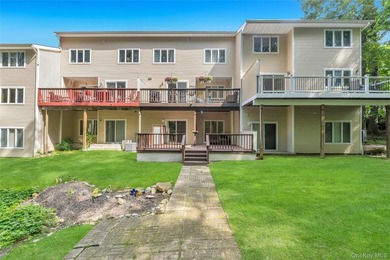 Welcome to this beautifully updated, move-in-ready townhouse - photo 36