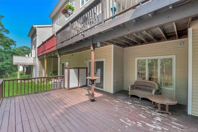 Welcome to this beautifully updated, move-in-ready townhouse - photo 38