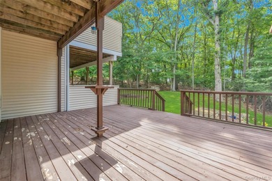 Welcome to this beautifully updated, move-in-ready townhouse - photo 39