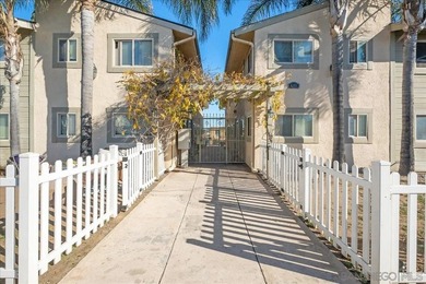Motivated seller! SHORT SALE : Welcome to this updated 2-bedroom - photo 1