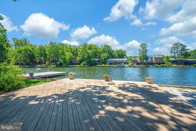 Nestled in a peaceful cove with stunning main lake views and - photo 43