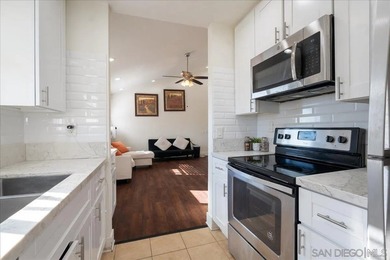 Motivated seller! SHORT SALE : Welcome to this updated 2-bedroom - photo 5