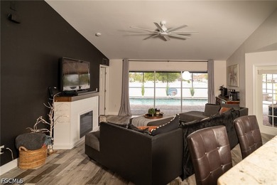 Beautifully maintained 3-bedroom plus den, office nook area, 2.5 - photo 13