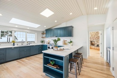 Welcome to 185 14th Avenue in Santa Cruz, an extraordinary - photo 13