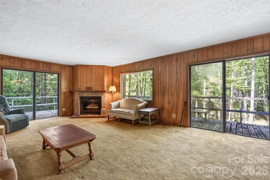 Some properties offer privacy. Others offer opportunity. Very - photo 17