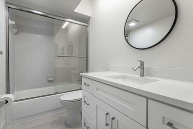 Make this beautifully remodeled 2-bedroom, 2-bath villa in - photo 20
