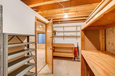 Enjoy living in this beautifully maintained paired patio home - photo 21