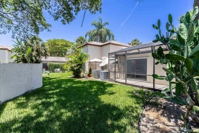 Make this beautifully remodeled 2-bedroom, 2-bath villa in - photo 23