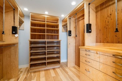 Welcome to 185 14th Avenue in Santa Cruz, an extraordinary - photo 25