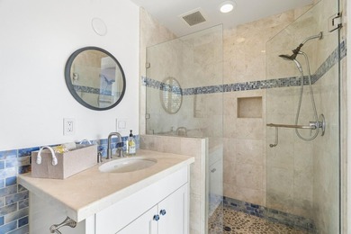 Welcome to 185 14th Avenue in Santa Cruz, an extraordinary - photo 40