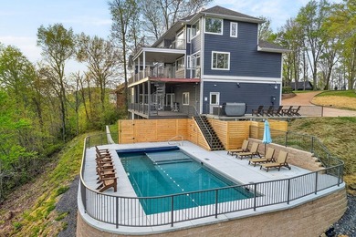 Framed by sweeping, unobstructed views of Center Hill Lake, this - photo 3