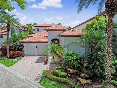 Beautifully renovated 4BR/5.5BA home with separate guest house - photo 3