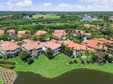 Beautifully renovated 4BR/5.5BA home with separate guest house - photo 9