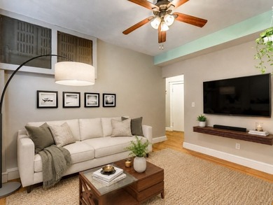 Fantastic opportunity to own a bright and well-maintained - photo 3
