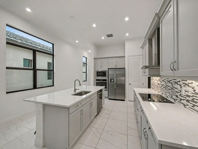 Nearly new and lightly lived in, this 3-bedroom + flex room - photo 8