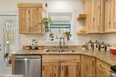 Move-in ready home in Autumn Estates, right off Highway UU near - photo 14