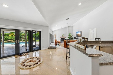 Gorgeous move-in ready 4 Bed/4 Bath home on an extra large - photo 15