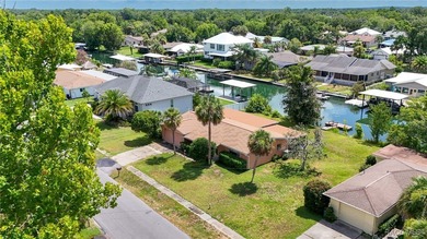 The sixties were an exciting time in Crystal River! A new - photo 4