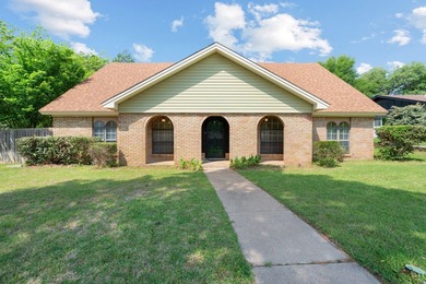 Two story home in an established Pantego neighborhood with - photo 1